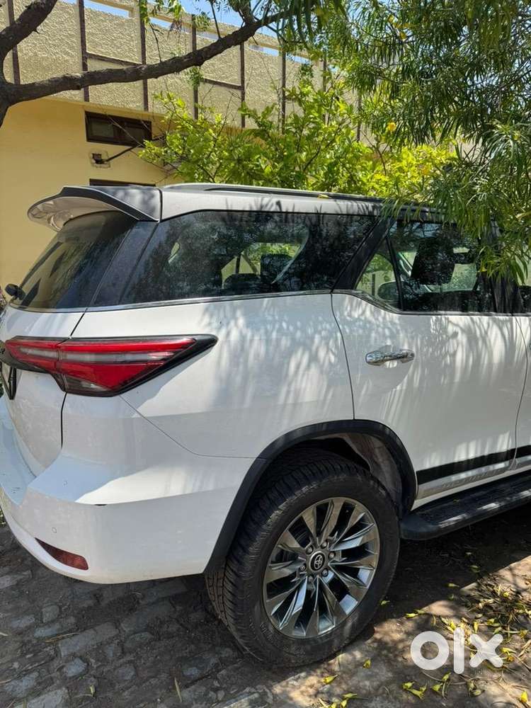Toyota Fortuner November 2025 Diesel 8000 Km Driven