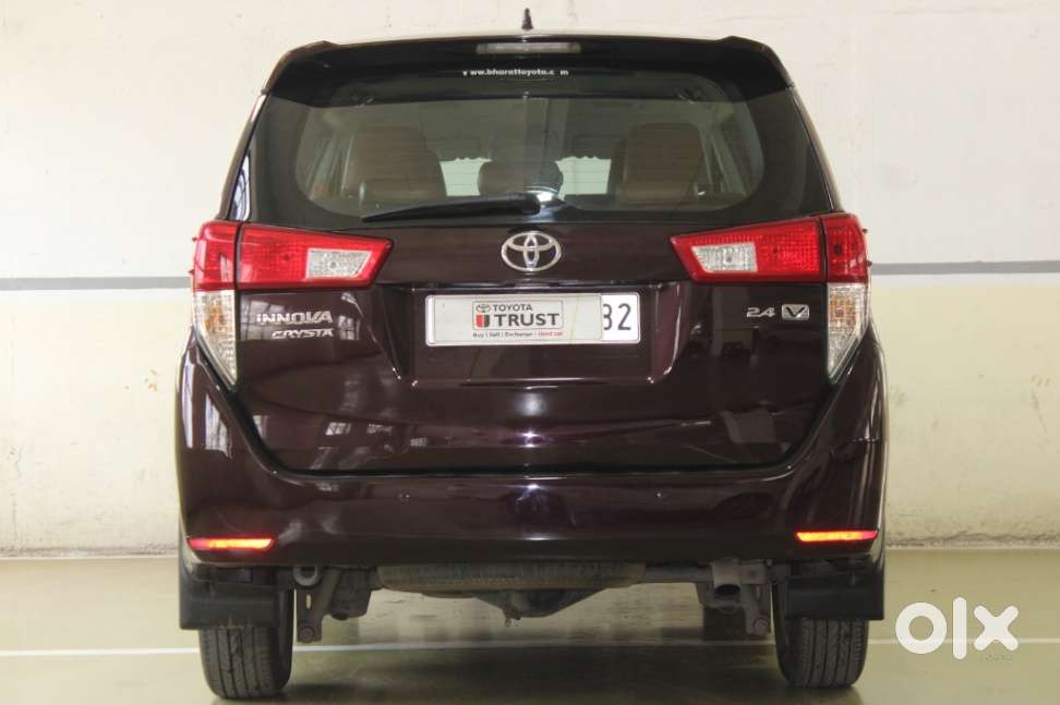 Toyota Innova Crysta 2.4 V, 2016, Diesel