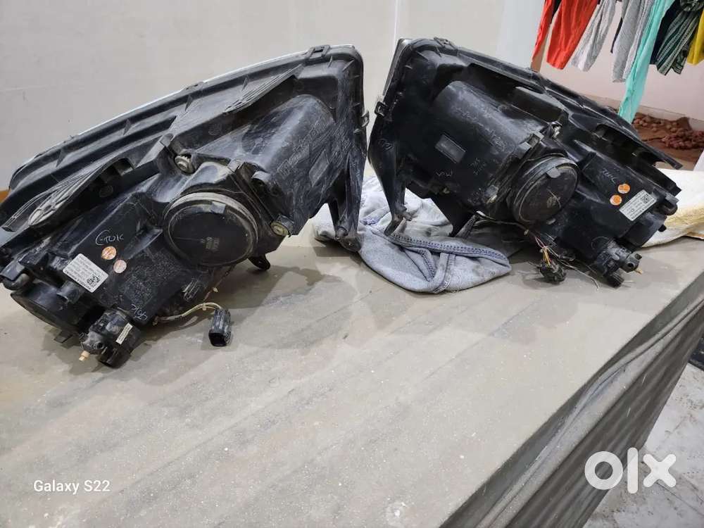 Two Genuine Head Light Mahindra Scorpio
