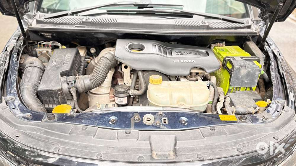 Tata Hexa Xma, 2017, Petrol
