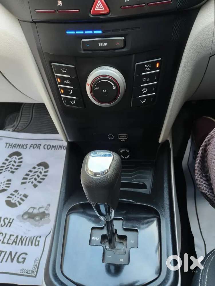 Mahindra Xuv300 W6 2023 ,petrol ,autoshift Gear With Sunroof Keystart