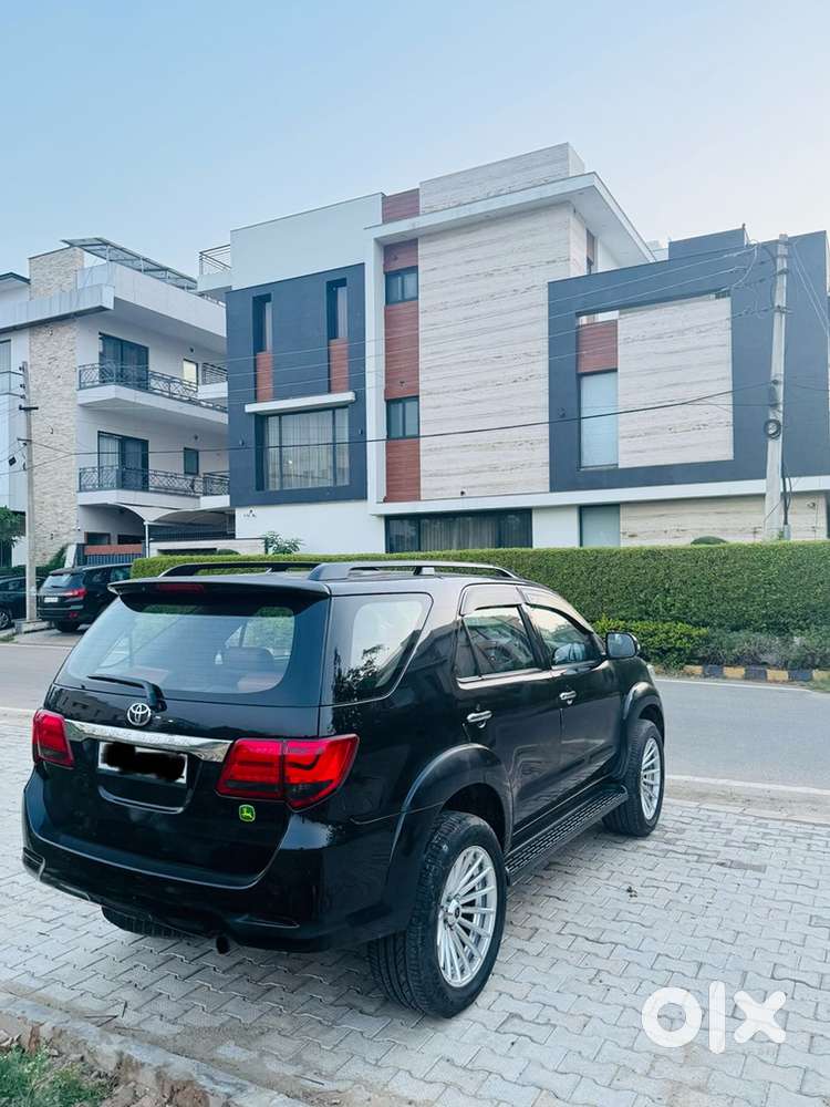 Toyota Fortuner Diesel 2012