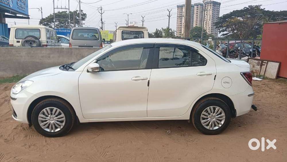 Maruti Suzuki Swift Dzire 1.3 Zxi, 2023, Petrol