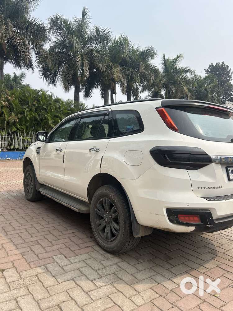 Ford Endeavour 3.2 Titanium At 4x4, 2017, Diesel