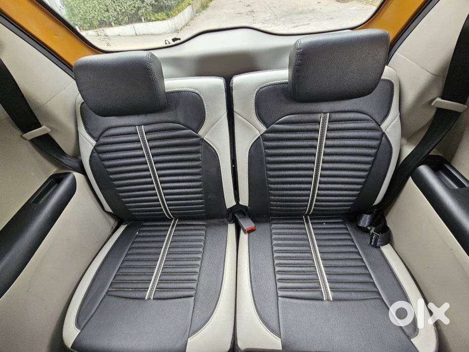 Renault Triber Rxt, 2023, Petrol