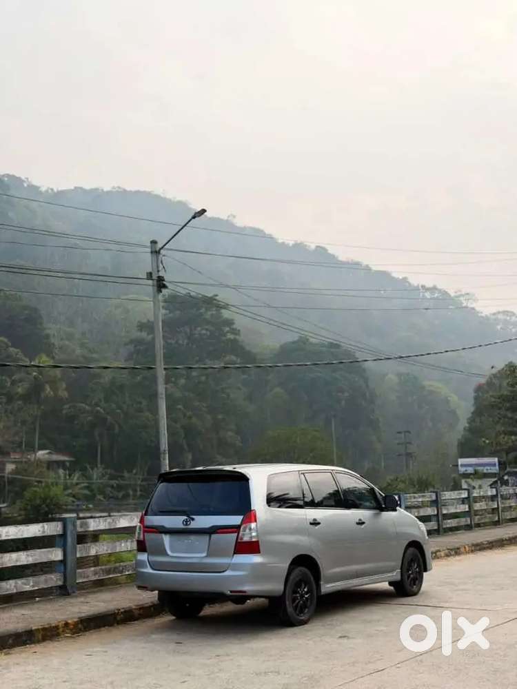Toyota Innova V Diesel 2012