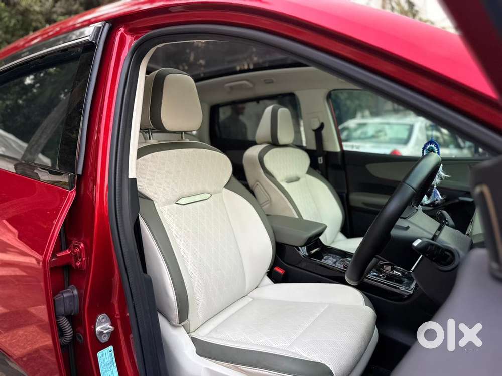 Mahindra Xev 9e Pack Three (top Model), 2025, Electric
