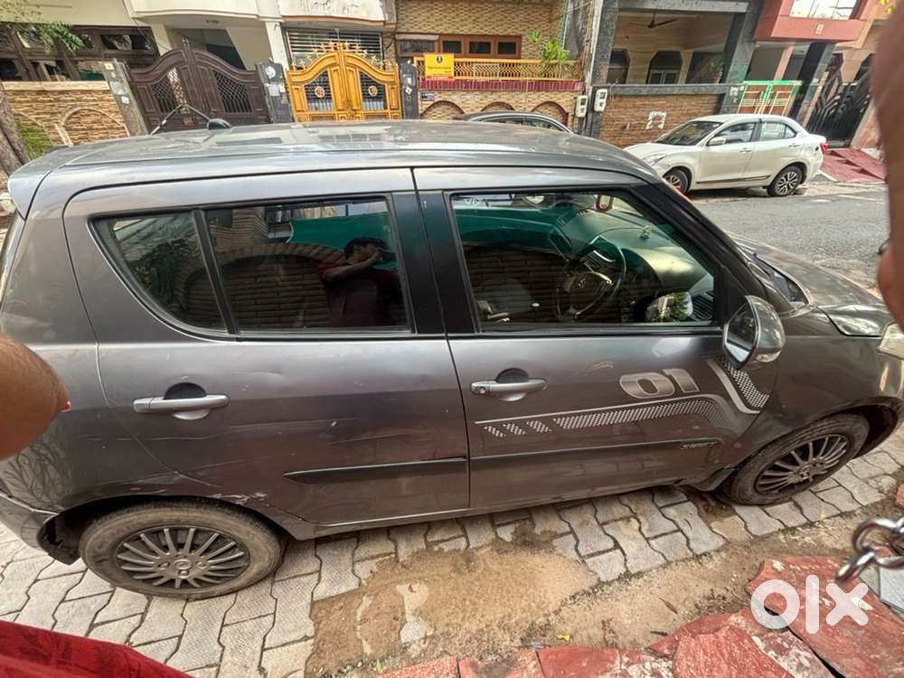 Maruti Suzuki Swift Petrol 2014