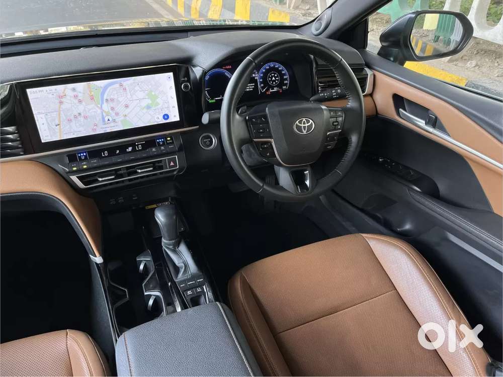 Toyota Camry, 2025, Petrol