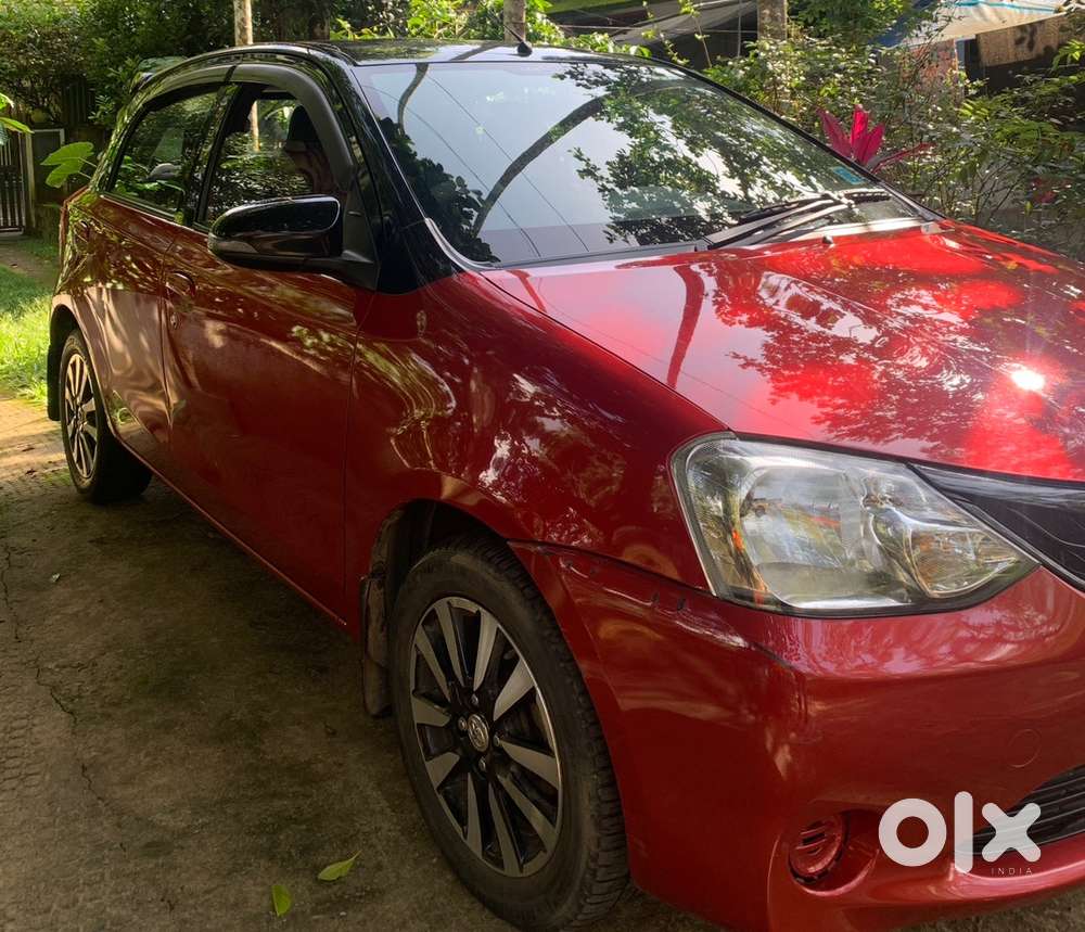 Etios Liva V Limited Sports Edition -dual Tone Red And Black