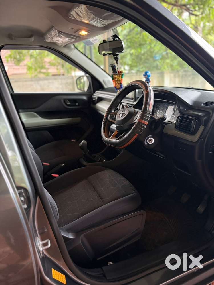 2021 Tata Punch Petrol Manual