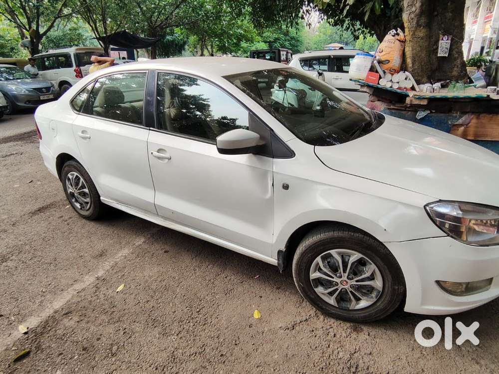 Skoda Rapid Elegance 2013