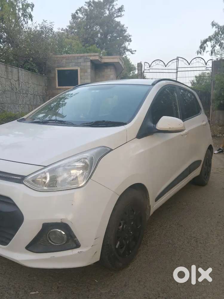 Hyundai Grand I10 2016 Cng Family Used Car, Excellent Condition