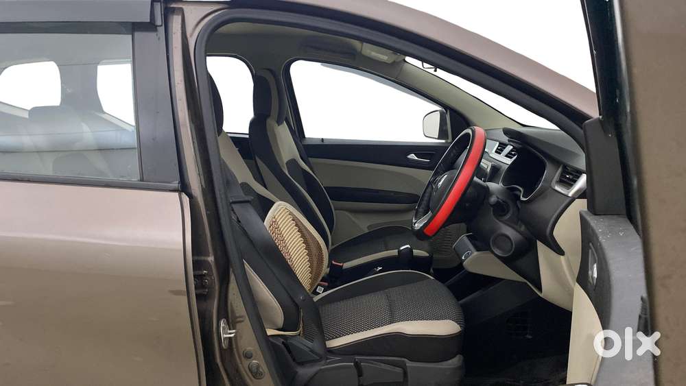 Renault Triber Rxz Easy-r Amt, 2021, Petrol