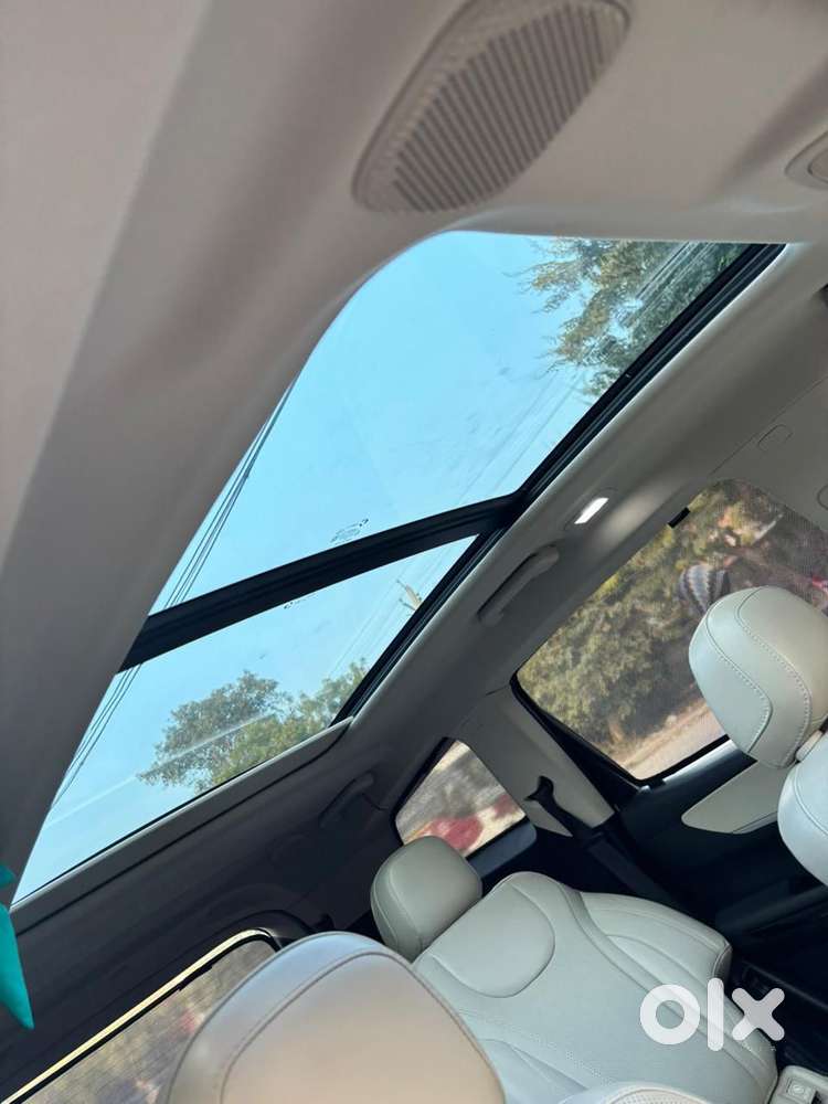 Mahindra Xuv700 2.2 Ax 7 Diesel At Luxury Pack Str, 2025, Diesel