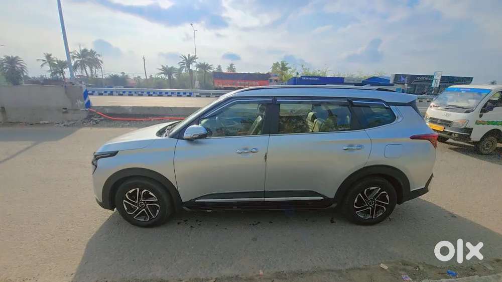 Kia Carens 2022 Petrol Well Maintained
