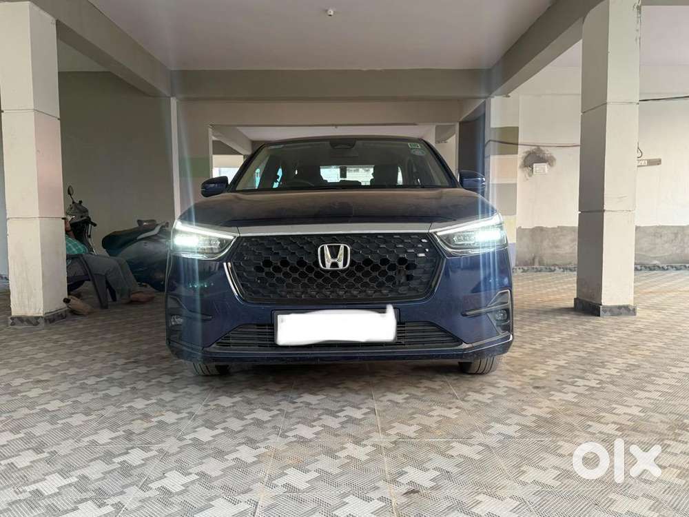 Honda Amaze 3g 2025 Petrol Well Maintained