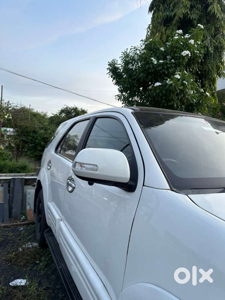 Toyota Fortuner Petrol 2010
