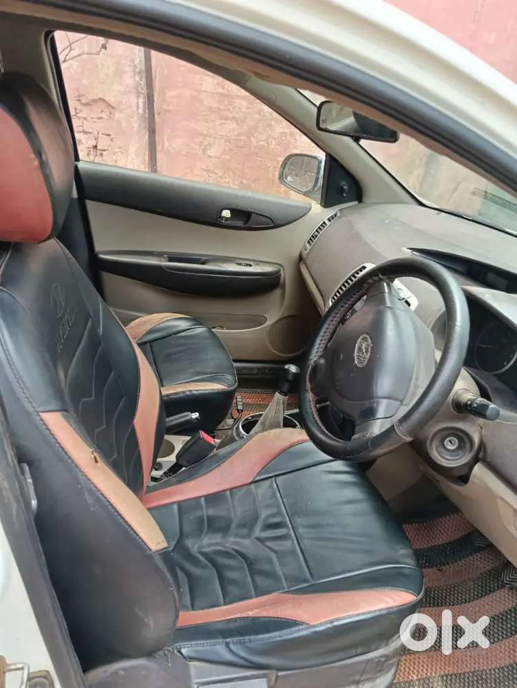 Hyundai I20 2011 Model Petrol, 1,40,000 Km Driven.