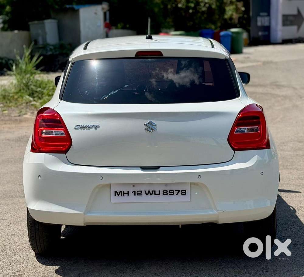 Maruti Suzuki Swift Vxi + Manual, 2024, Petrol