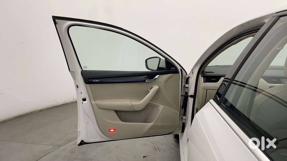 Skoda Octavia 2.0 L K Tsi At, 2017, Petrol