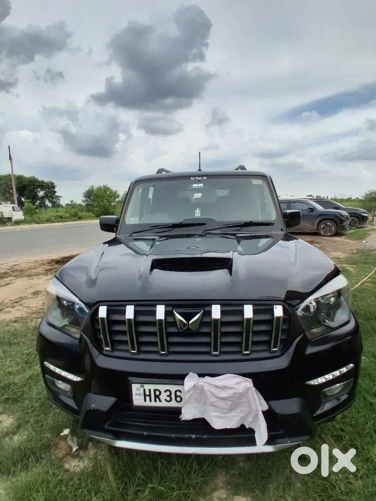 Mahindra Scorpio 2.2 S 2023