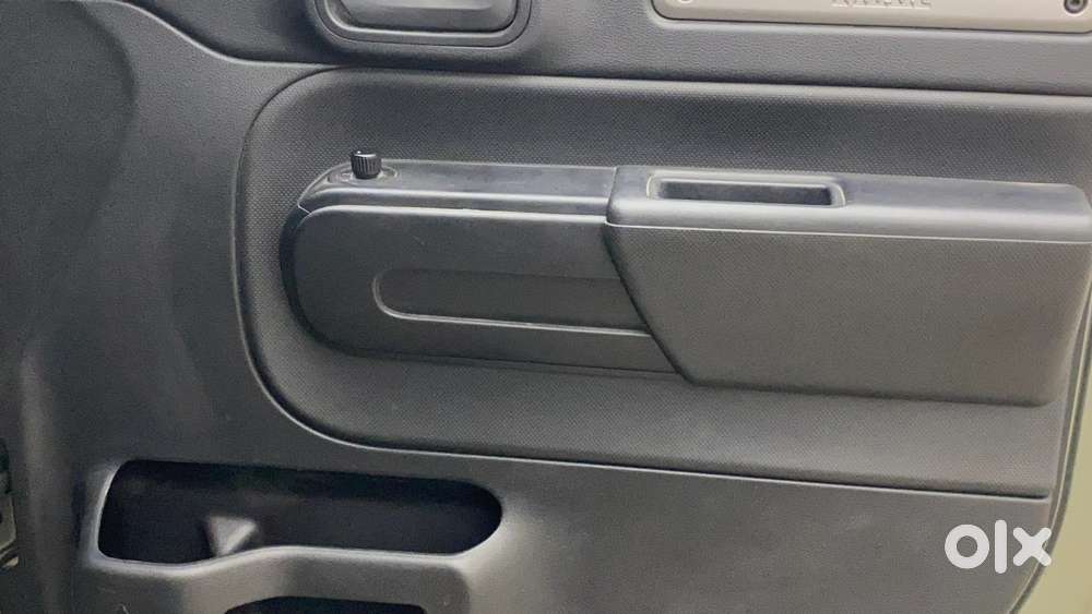 Mahindra Thar Lx 4-str Convertible At, 2021, Petrol