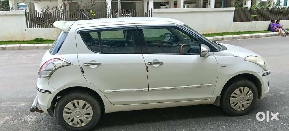 Maruti Suzuki Swift Vxi Bsiv, 2014, Petrol
