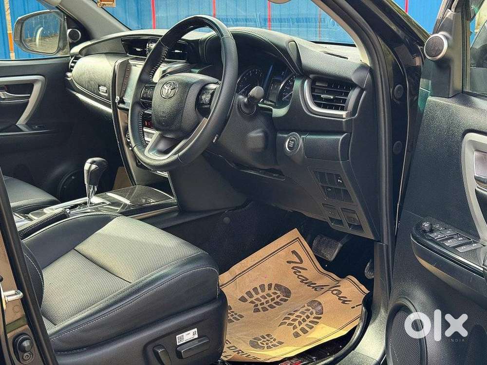 Toyota Fortuner 4x2 At 2.7 Petrol, 2023, Petrol