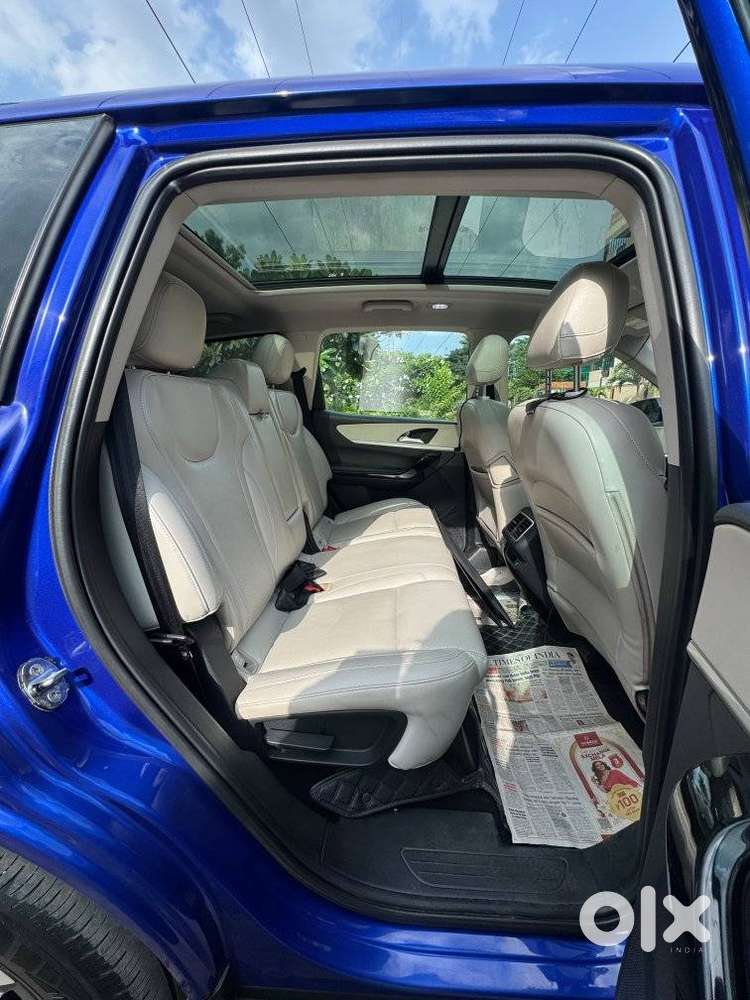Mahindra Xuv700 Ax7l 6 Str At, 2022, Diesel
