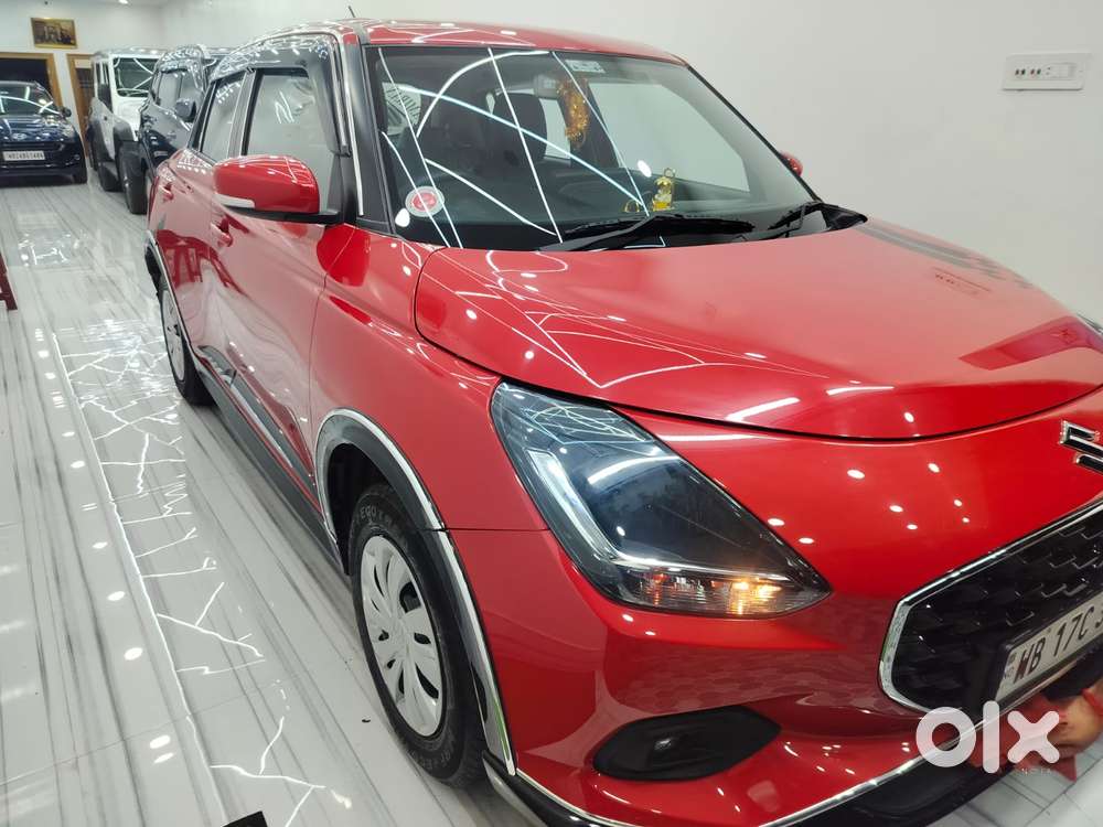 Maruti Suzuki Swift Vxi + Manual, 2025, Petrol