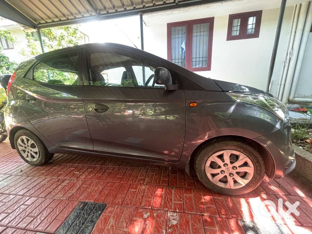 Less Driven Hyundai Eon Magna + Bsiv