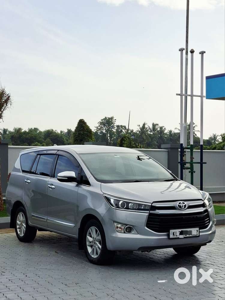 Toyota Innova Crysta 2.8z Automatic, 2016, Diesel