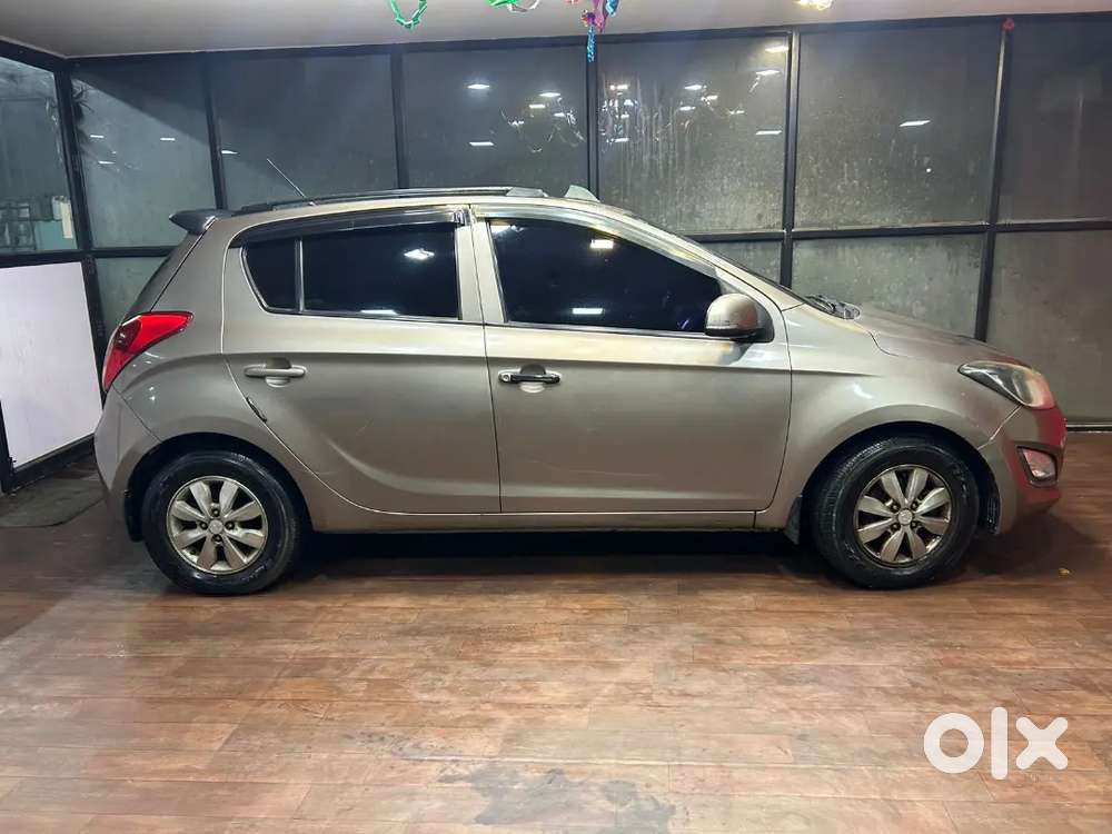 Hyundai I20 2012 Diesel 80000 Km Driven