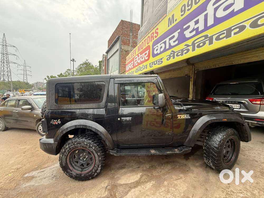 Mahindra Thar Petrol 2023
