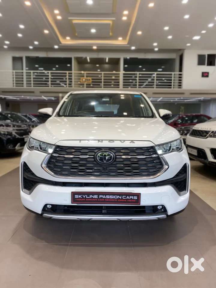Toyota Innova Hycross 2.0 Zx Hybrid 7 Str, 2023, Petrol
