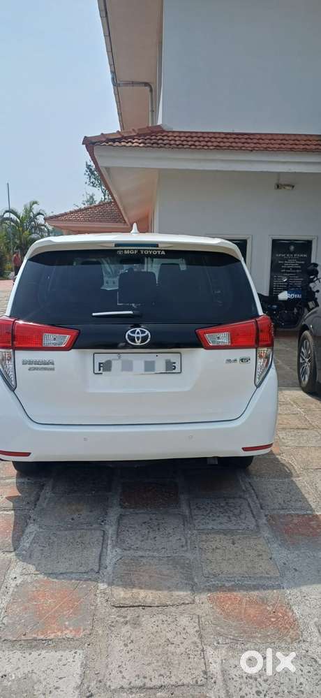 Toyota Innova Crysta 2.4 G Mt, 2017, Diesel