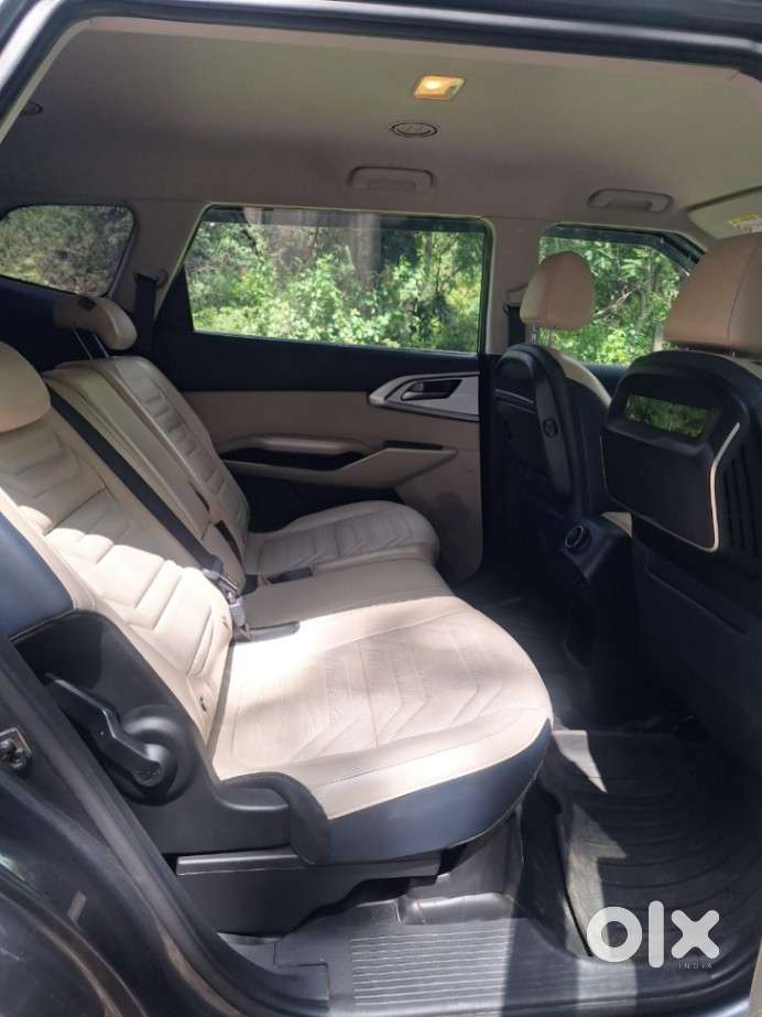 Kia Carens Luxury (o)1.5 Diesel At 7 Str, 2023