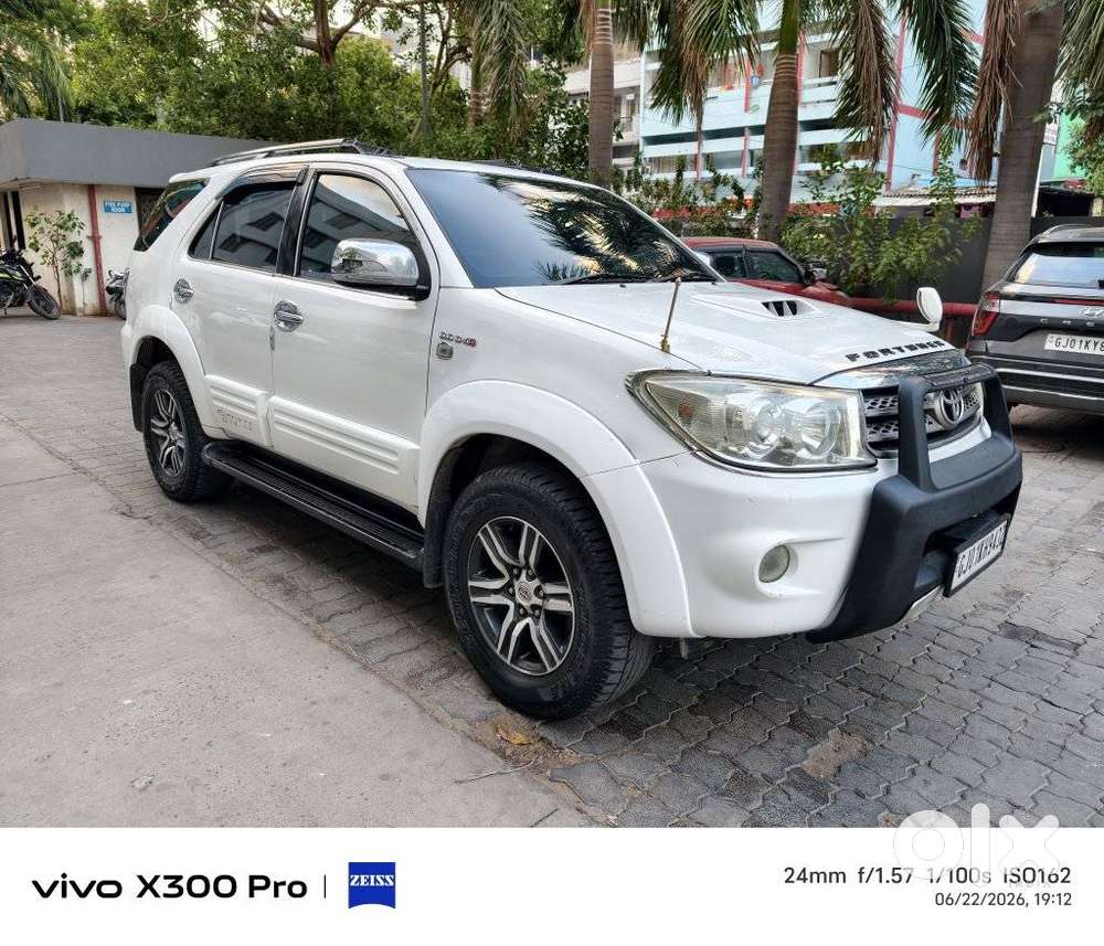 Toyota Fortuner 3.0 4x4 Manual, 2011, Diesel