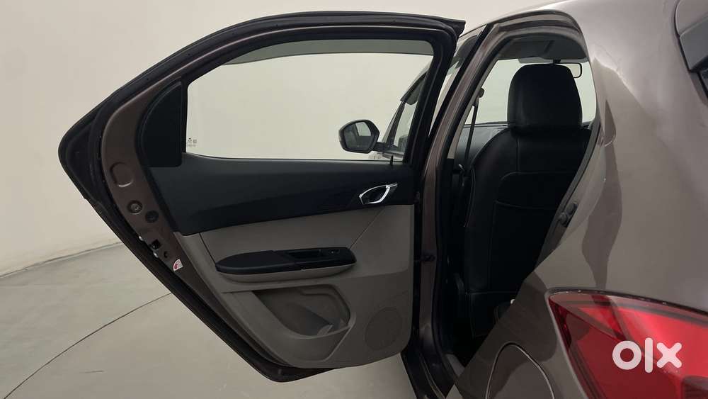 Tata Tiago Xza, 2017, Petrol