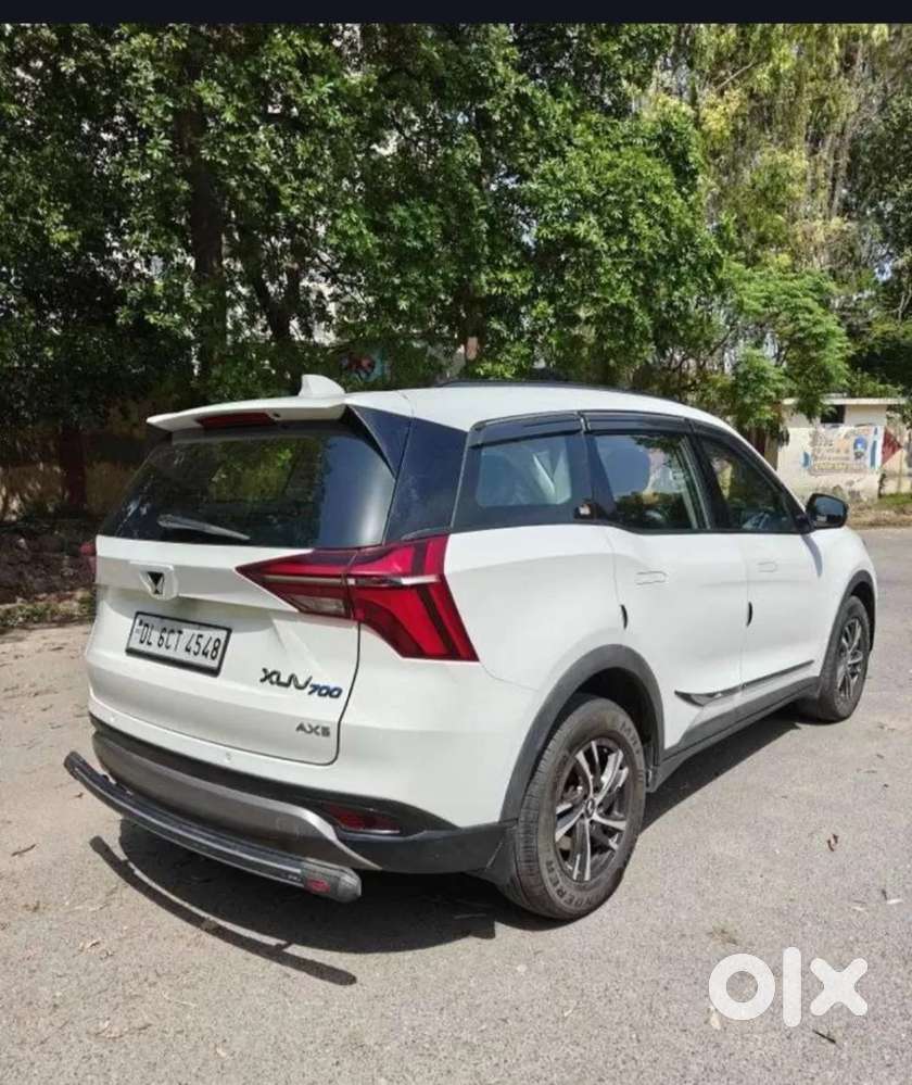 Mahindra Xuv700 2.0 Ax 5 Petrol Mt Str, 2023, Petrol