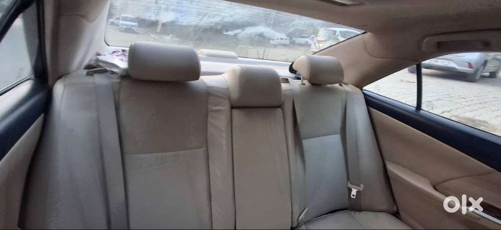 Toyota Camry Dec 2013 Petrol