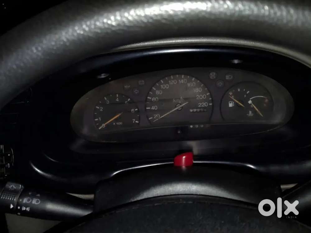 Ford Ikon 2004