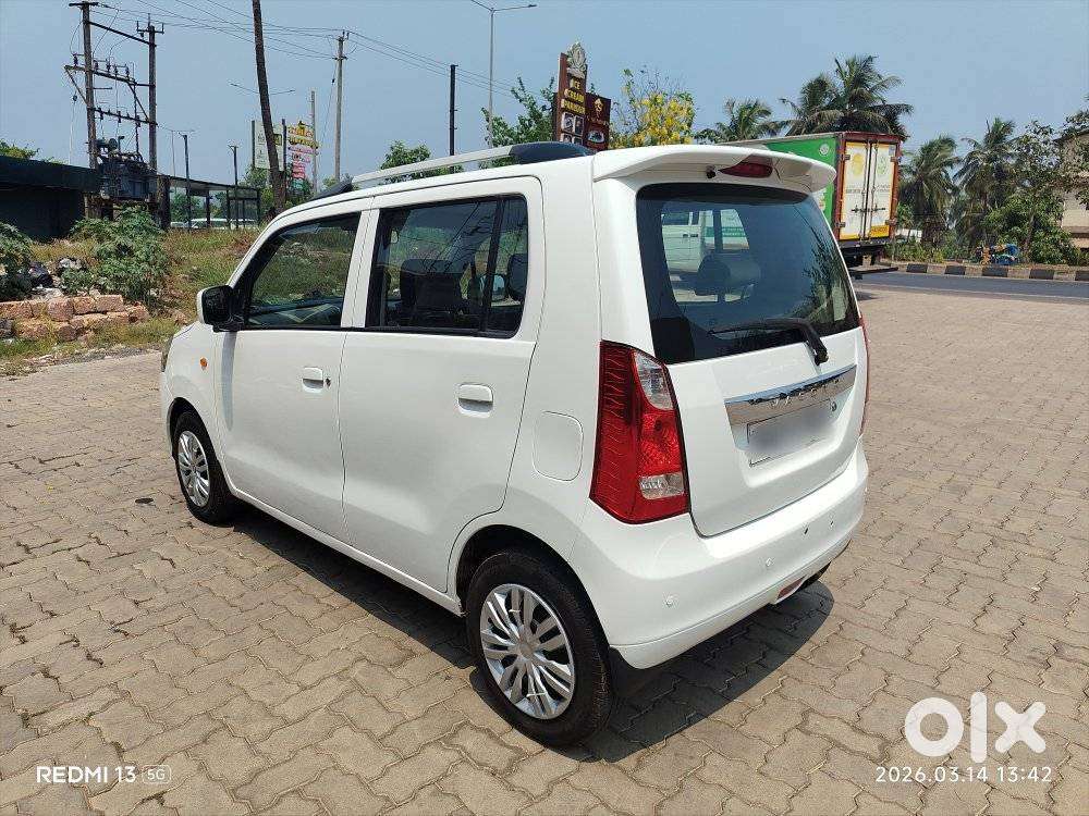 Maruti Suzuki Wagon R 1.0 Vxi Plus (o) Amt, 2017, Lpg