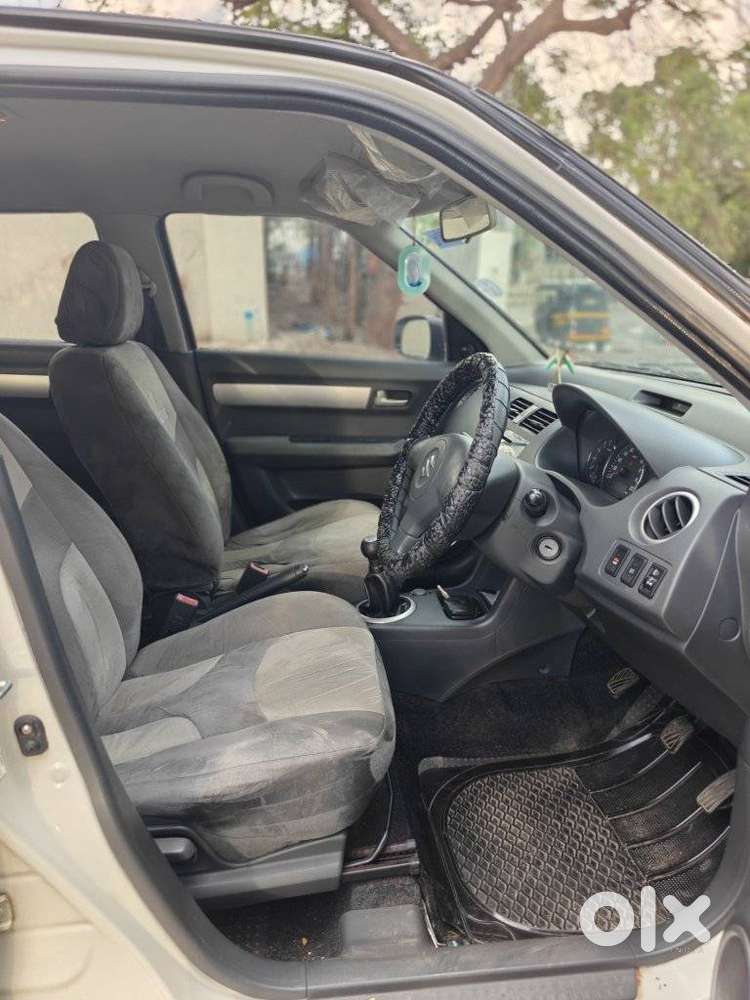 Maruti Suzuki Swift Dzire Vxi, 2011, Petrol