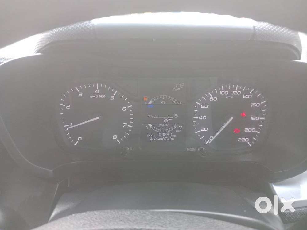 Tata Altroz 1.2 Xe, 2021, Petrol