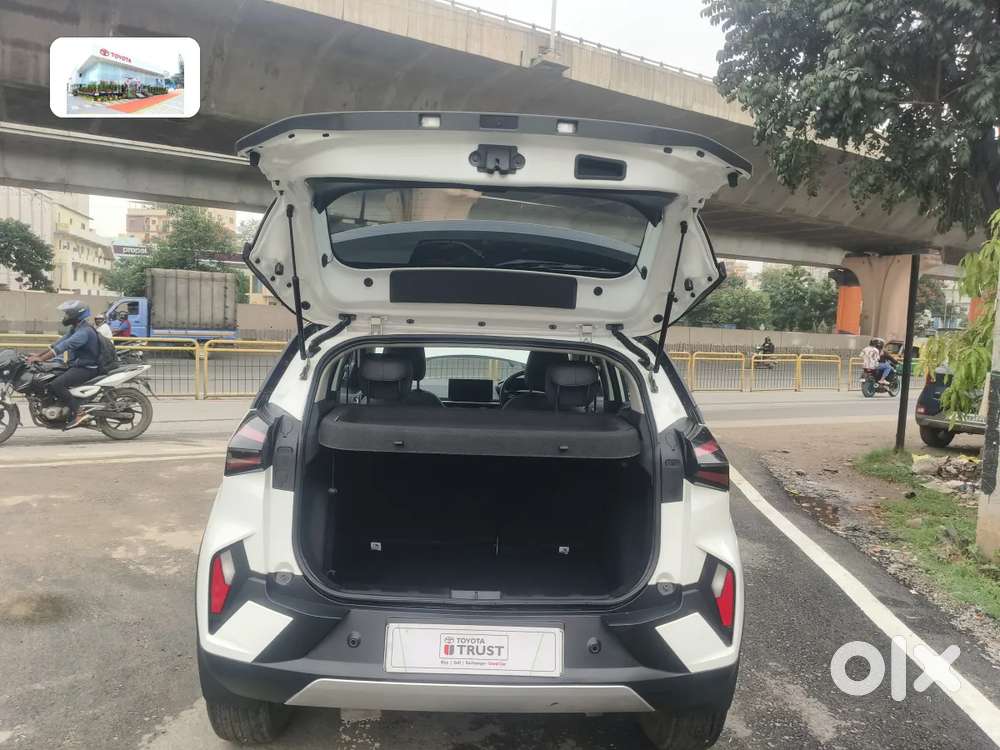 Tata Nexon, 2025, Petrol