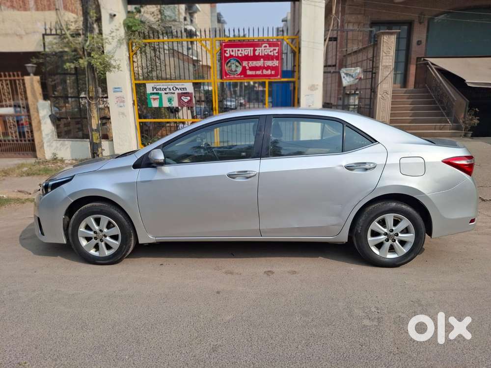 Toyota Corolla Altis [2014-2017] 1.8 G Cvt, 2014, Petrol