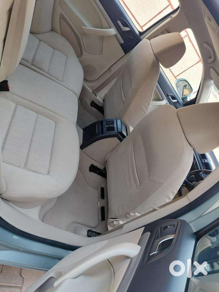 Skoda Laura 2011 Petrol Well Maintained