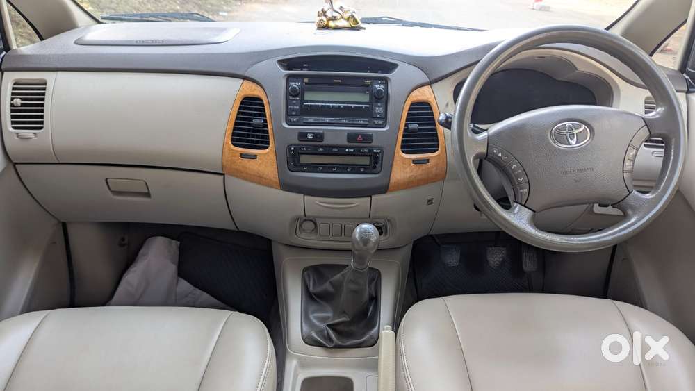 Toyota Innova 2.5 Vx 8 Str Bs-iii, 2011, Diesel